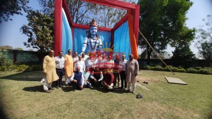 (कोरबा) मुक्तिधाम में की गयी भगवान शंकर की 15 फीट ऊंची मूर्ति स्थापित