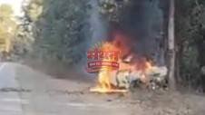 (कोरबा) चलती कार में आग लगने पर वाहन चालक ने कूदकर बचाई जान