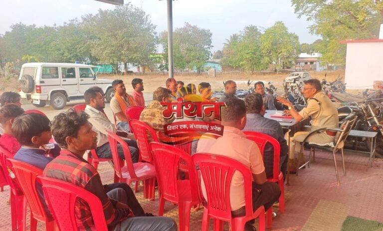 (कोरबा) थाना प्रभारी नंदलाल टंडन ने ली शांति समिति की बैठक