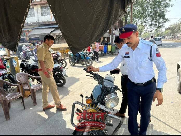 (कोरबा) मॉडिफाइड गाड़ियों पर यातायात पुलिस की कार्यवाही अनवरत जारी