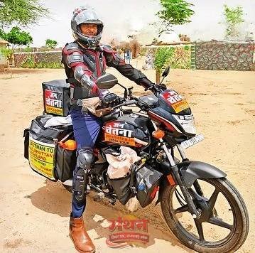 (कोरबा) लगभग 40 हजार किमी का सफर तय कर कोरबा पहुंचे बाइक राइडर मलकीत सिंह