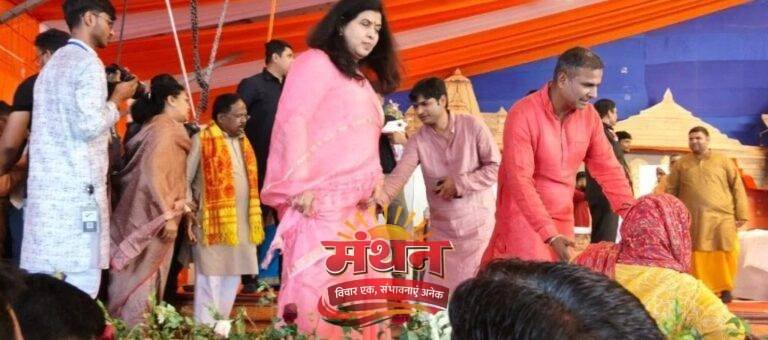 (कोरबा) हनुमंत कथा के चौथे दिन ढपढप में उमड़ी आस्था की भीड़