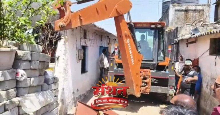 (कोरबा) अंचल में अवैध निर्माण को ढहाया नगर निगम के तोड़ू दस्ते ने