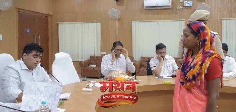 (कोरबा) जनदर्शन में जिलाधीश कुणाल दुदावत ने सुनी आम नागरिकों की समस्याएं
