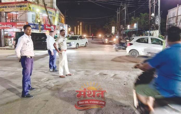 (कोरबा) राताखार बायपास रोड में पलटा ट्रैलर-यातायात हुआ बाधित-घंटों जाम में फंसे वाहन