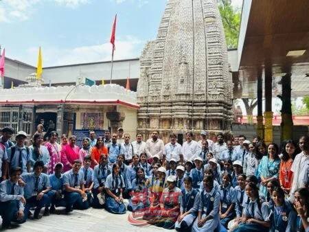 (कोरबा) पीएम श्री स्वामी आत्मानंद विद्यालय बांकीमोंगरा के विद्यार्थियों ने किया रतनपुर का शैक्षणिक भ्रमण