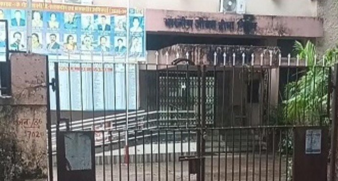 (कोरबा) एलआईसी कार्यालय में फंदे से लटका मिला सुरक्षाकर्मी का शव-जांच जारी