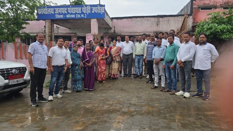 (कोरबा) पोड़ी-उपरोड़ा के जनपद सदस्यों एवं सरपंचों ने सीईओ प्रतीक जैन को सौंपा ज्ञापन
