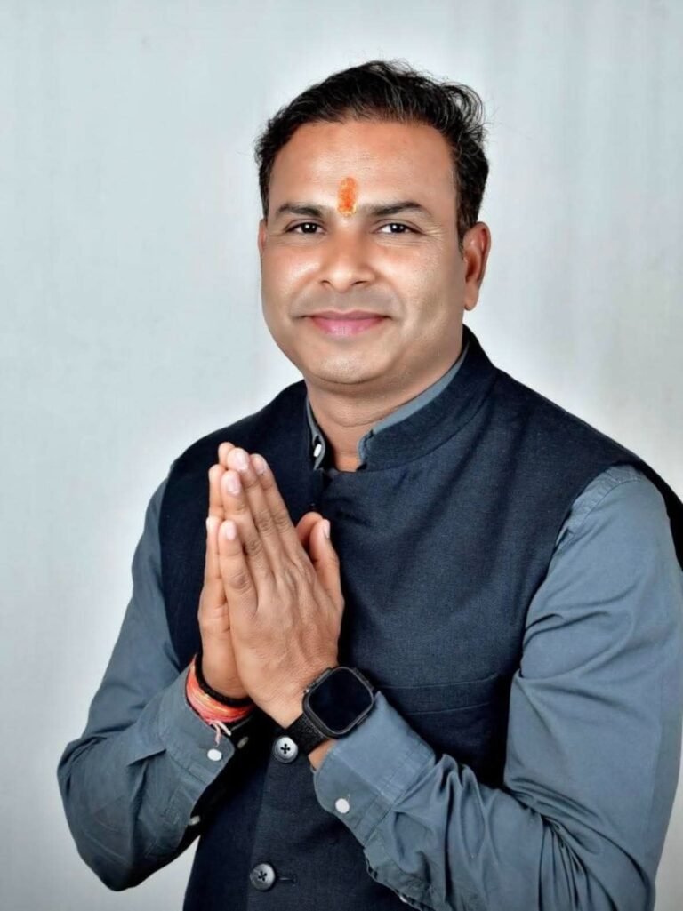 (कोरबा) सावन माह में शिवभक्तों के लिए विहिप-बजरंग दल द्वारा दी जा रही कनकी धाम मार्ग पर निःशुल्क चाय, पेयजल-24 घंटे हेल्पलाइन सुविधा