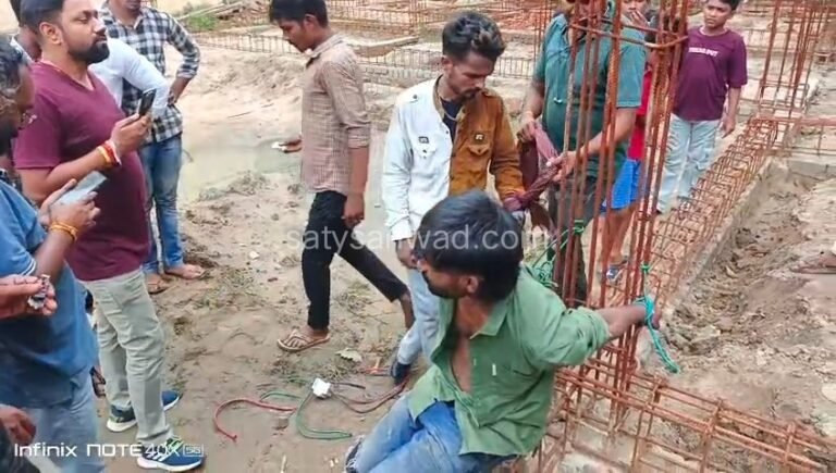 (कोरबा) दो युवक को रंगे हाथ पकड़ा चोरी करते स्थानीय लोगो ने