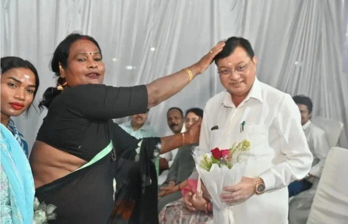 (कोरबा) किन्नर मालती के निधन पर कैबिनेट मंत्री लखनलाल देवांगन ने जताया शोक