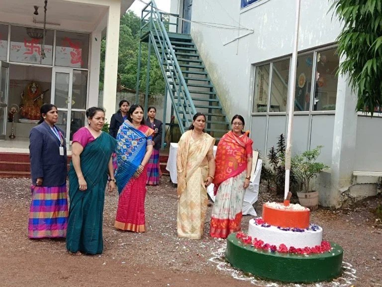 (कोरबा) नितेश कुमार मेमोरियल लायंस पब्लिक स्कूल में उत्साहपूर्वक मनाया गया स्वतंत्रता दिवस समारोह