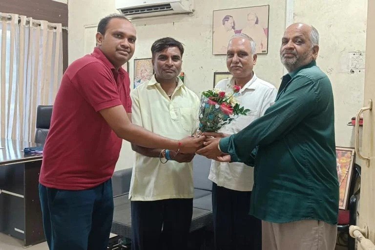 (कोरबा) अखबार वितरक संघ ने दी सुरेश अग्रवाल को बधाई