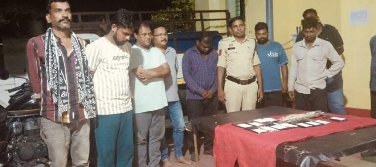 (कोरबा) सिंघाली के जंगल में लंबे समय से चल रहे फड़ पर तीन थानों की पुलिस ने दी दबिश-11 गिरफ्तार