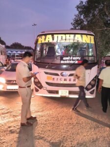 (कोरबा) जिला क्षेत्रीय परिवहन अधिकारी ने नया बस स्टैंड मे की बसो की सघन जांच